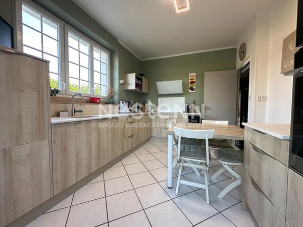 À Vendre - Superbe maison familiale de 260 m² avec parc arboré de 2870 m² et piscine