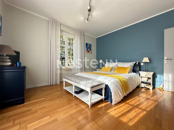 À Vendre - Superbe maison familiale de 260 m² avec parc arboré de 2870 m² et piscine