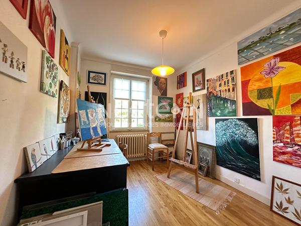 À Vendre - Superbe maison familiale de 260 m² avec parc arboré de 2870 m² et piscine