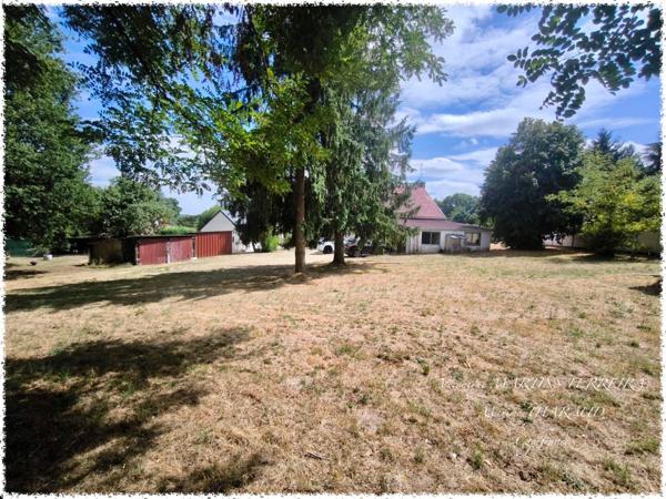 À VENDRE – Ensemble de 2 maisons avec annexes à Méry-sur-Cher