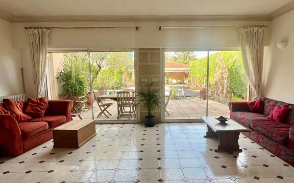 Maison à vendre    7 pièces • 222 m2 Ambarès-et-Lagrave