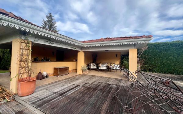 Maison à vendre    7 pièces • 222 m2 Ambarès-et-Lagrave