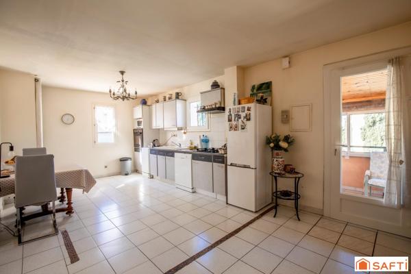 GRANDE MAISON FAMILIALE VEDENE