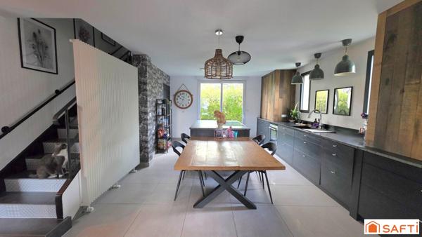 Maison d'exception de 189m², individuelle, habitable de plain pied, grand garage, terrasse, jardin