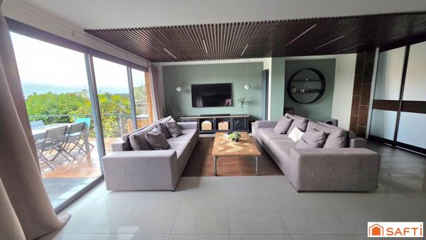 Maison d'exception de 189m², individuelle, habitable de plain pied, grand garage, terrasse, jardin