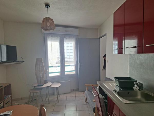 LOCATION TYPE 2 MEUBLE HYPERCENTRE,  
Angers 49000