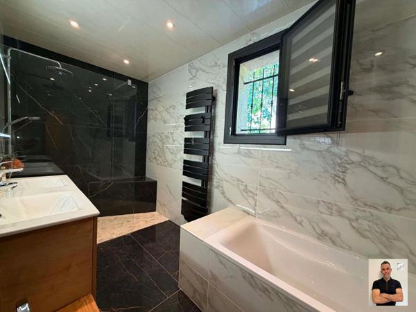 Villa Toulon 5 pièce(s) 137 m2