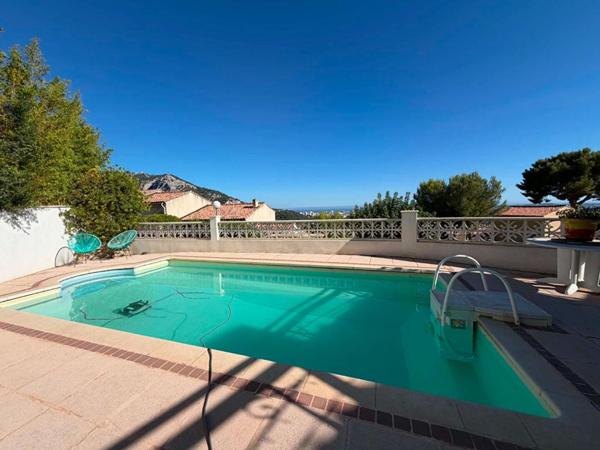 Villa Toulon 5 pièce(s) 137 m2