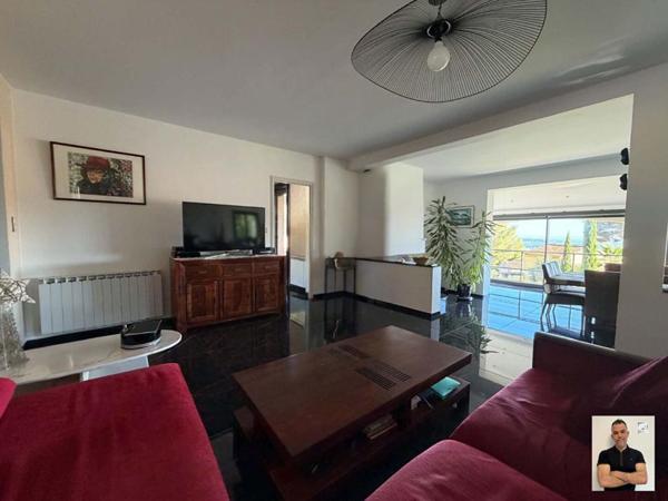 Villa Toulon 5 pièce(s) 137 m2