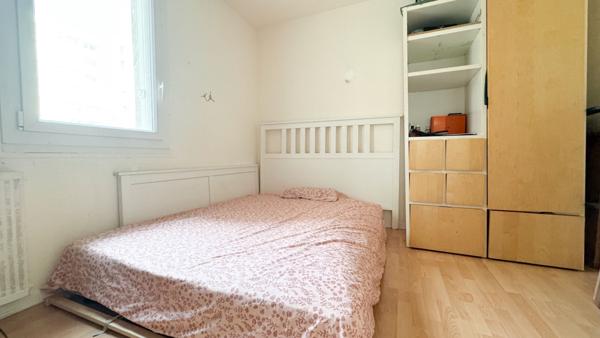 Appartement Corbeil Essonnes 5 pièce(s) 99 m2