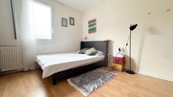 Appartement Corbeil Essonnes 5 pièce(s) 99 m2