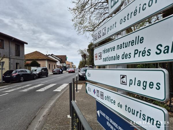 T2 ARES, 600m des plages