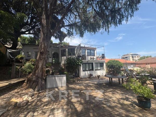 L'Oasis Cachée : Une propriété atypique aux portes du Palais