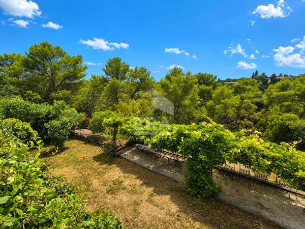 Rez de villa 3 pièces avec terrasse et grand jardin