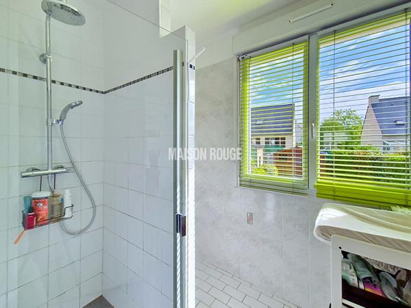 Maison rénovée 4 chambres avec sous-sol et jardin - Quartier calme proche du centre-ville de DINAN