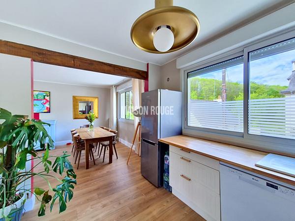 Maison rénovée 4 chambres avec sous-sol et jardin - Quartier calme proche du centre-ville de DINAN