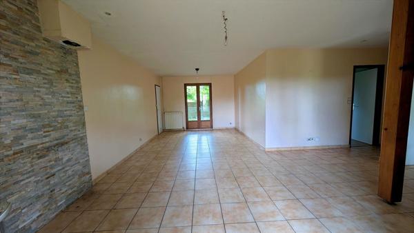 EN EXCLUSIVITE MAISON PLAIN-PIED A RENOVER 106 m² - 4 Chambres Saint-Christoly-de-Blaye (33920)