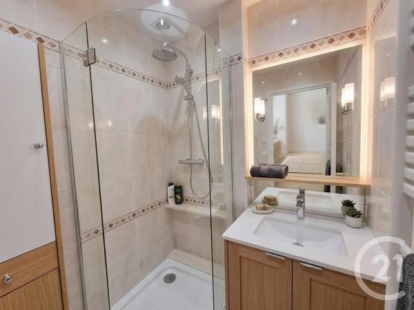 Appartement Studio à vendre  1 pièce - 28 m 2   ST MAUR DES FOSSES  - 94