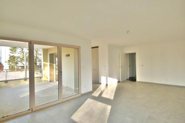 TREVOUX (01) - Appartement T4 de 95 m² avec terrasse de 14 m²