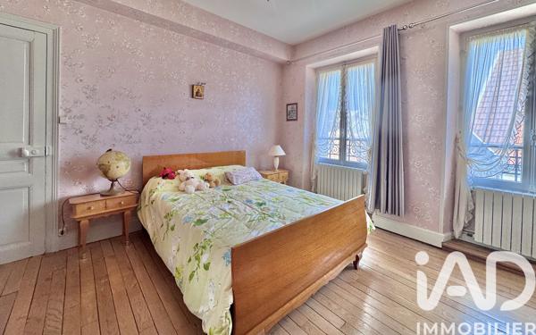 Maison à vendre 7 pièces 222 m² Vermenton
