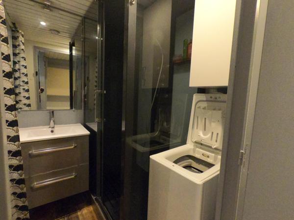 Beau studio avec vue mer et le cap Canaille