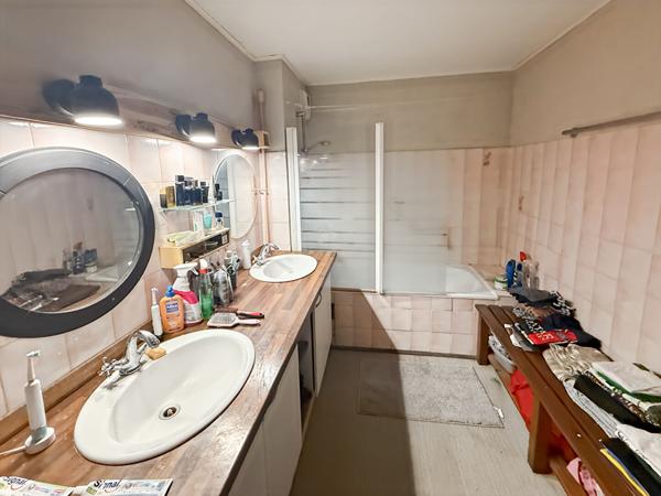 Appartement Pessac 5 pièce(s)  Le Pontet