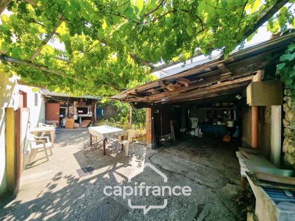 Dpt Savoie (73), à vendre maison avec 4 appartements