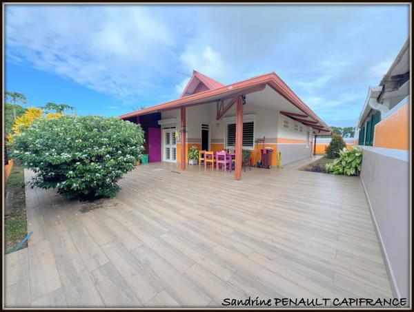 A VENDRE A KOUROU (97310) UNE RAVISSANTE MAISON INDIVIDUELLE T5 DE 91 m² - TERRAIN DE 425 m² - AU PRIX DE 307 000 €.