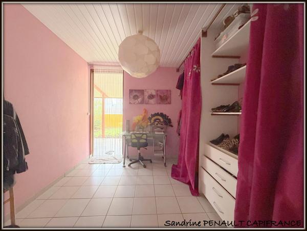 A VENDRE A KOUROU (97310) UNE RAVISSANTE MAISON INDIVIDUELLE T5 DE 91 m² - TERRAIN DE 425 m² - AU PRIX DE 307 000 €.