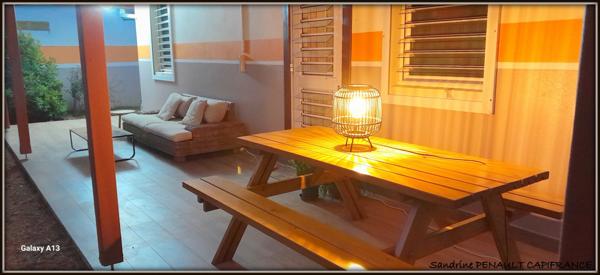 A VENDRE A KOUROU (97310) UNE RAVISSANTE MAISON INDIVIDUELLE T5 DE 91 m² - TERRAIN DE 425 m² - AU PRIX DE 307 000 €.