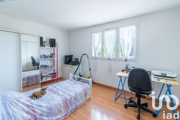 Maison à vendre 6 pièces 147 m² Saint-Fargeau-Ponthierry