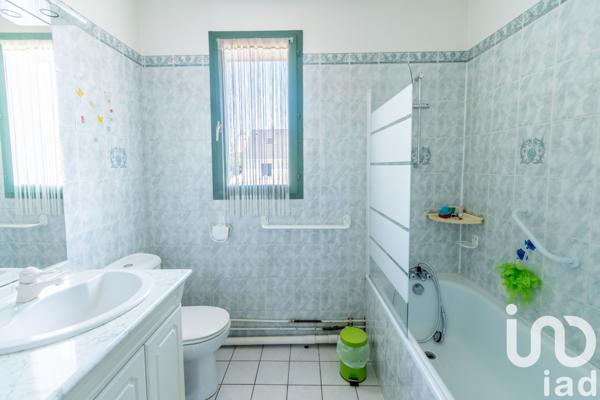 Maison à vendre 6 pièces 147 m² Saint-Fargeau-Ponthierry