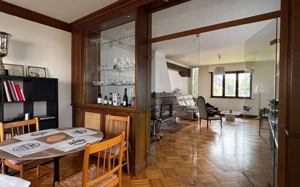 Maison à louer    6 pièces • 165 m2 Eschau