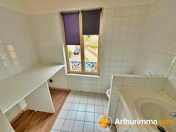 Vente                                                      Immeuble
                        
                     20 pièces                      402 m2                     à Anet