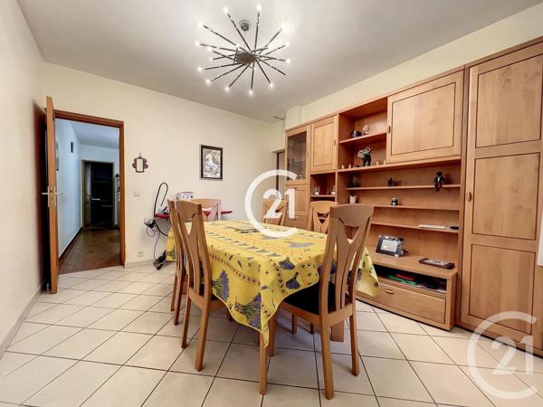 Appartement F5 à vendre  5 pièces - 82,93 m 2   MONTREUIL  - 93