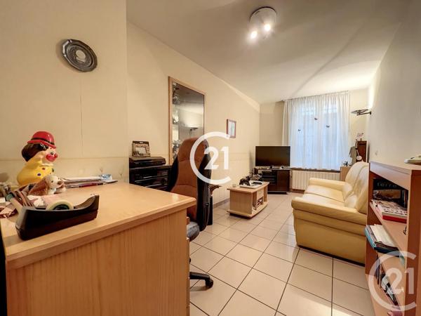 Appartement F5 à vendre  5 pièces - 82,93 m 2   MONTREUIL  - 93
