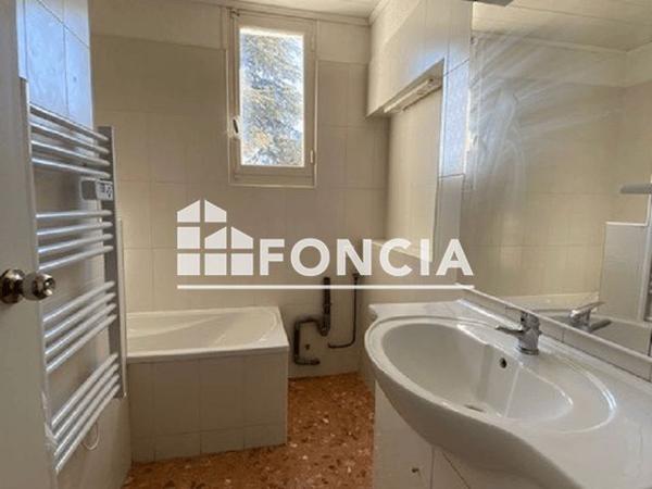 Location Appartement 3 pièces 68 m² - 2 AVENUE DE BONAVENTURE Avignon 84000