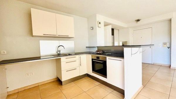 Résidence de stanging-T3 avec terrasse et parking