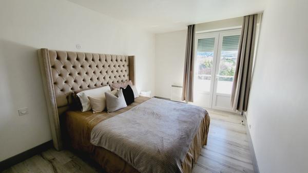 APPARTEMENT 2 CHAMBRES AVEC BALCON ET PLACE DE PARKING