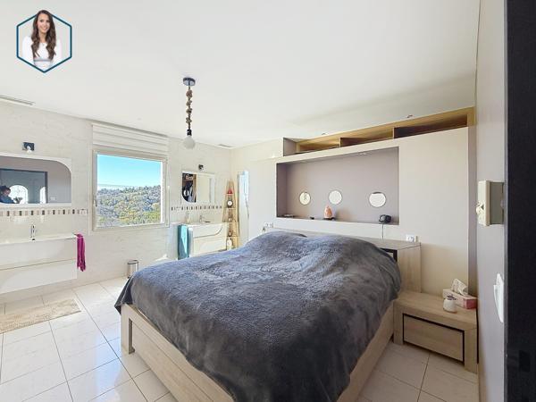 VILLA VUE PYRENEES