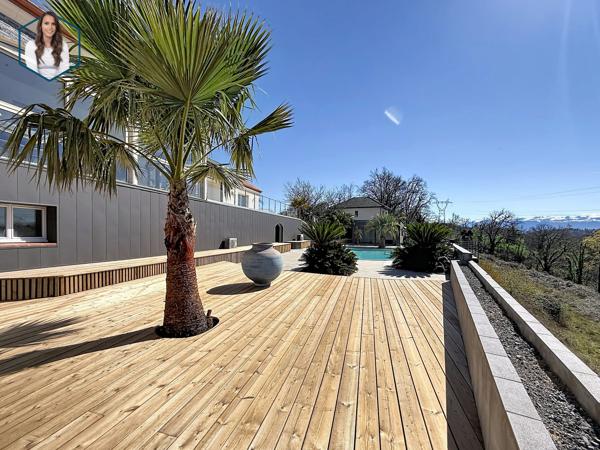 VILLA VUE PYRENEES