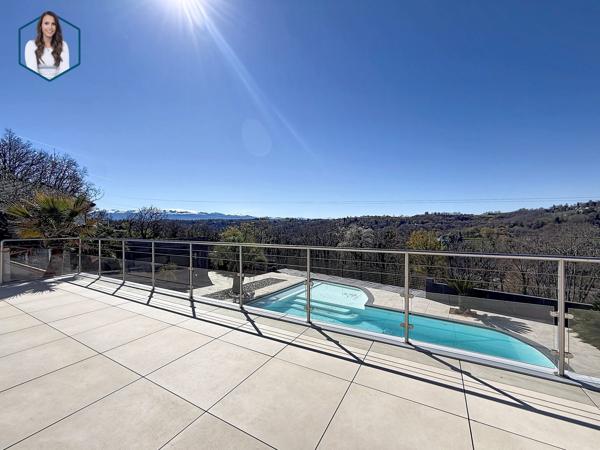 VILLA VUE PYRENEES