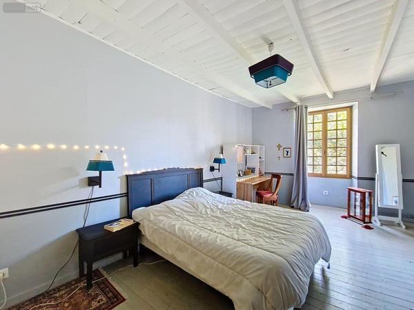 Maison restaurée à vendre à Lezay dans les Deux-Sèvres (79120), ref : 13951