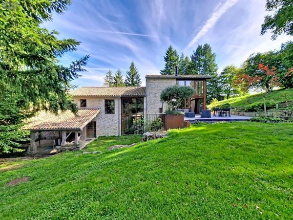 Maison restaurée à vendre à Lezay dans les Deux-Sèvres (79120), ref : 13951