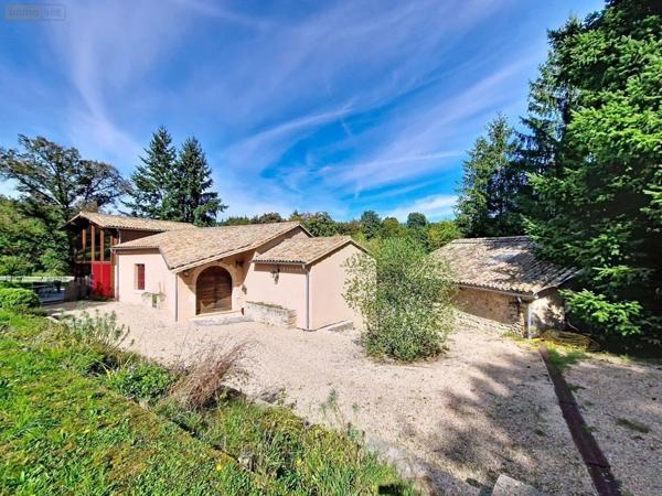 Maison restaurée à vendre à Lezay dans les Deux-Sèvres (79120), ref : 13951