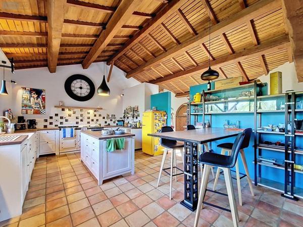 Maison restaurée à vendre à Lezay dans les Deux-Sèvres (79120), ref : 13951