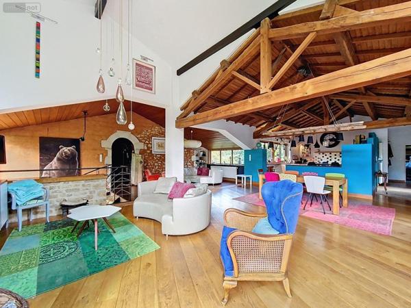 Maison restaurée à vendre à Lezay dans les Deux-Sèvres (79120), ref : 13951