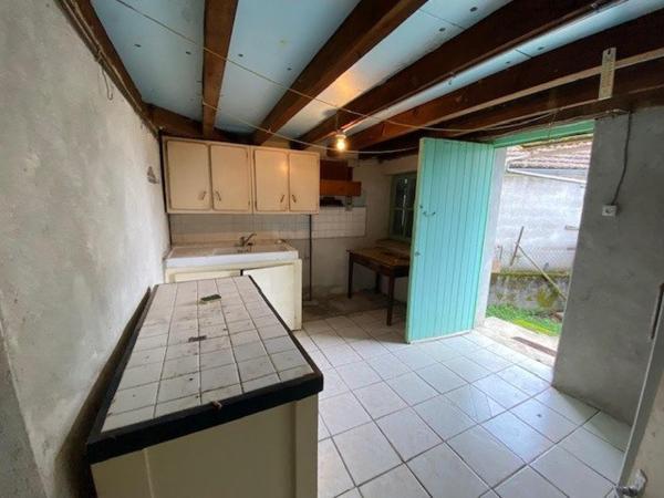 CAPDENAC: Maison de 91 m² - 3 chambres & 1 bureau- à proximité des commodités