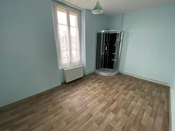 CAPDENAC: Maison de 91 m² - 3 chambres & 1 bureau- à proximité des commodités