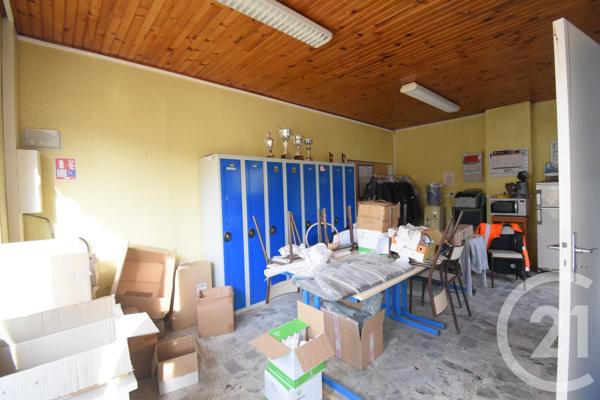 à vendre  207 m2 CUSSET - 03